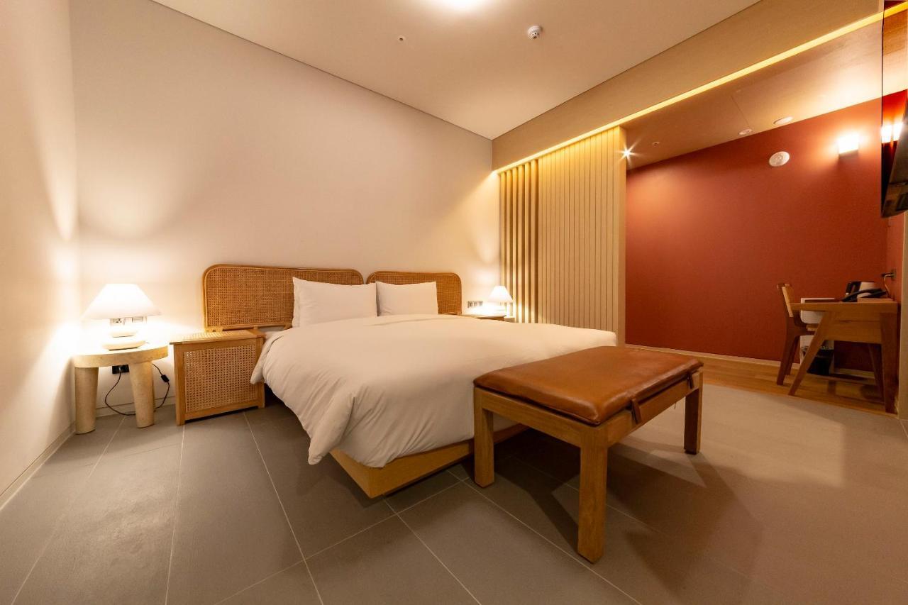 Hound Hotel Haeundae Signature Busan Esterno foto
